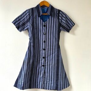 Vintage 1960s/1970s Collared Mini Dress Summer Groovy Blue Print Dress  Small